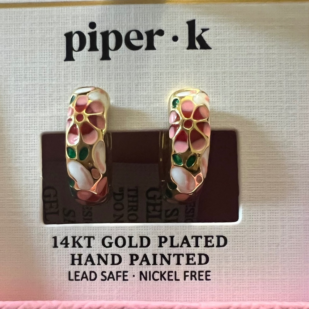 NIB Piper 14KT Gold Plated Floral Earrings - Picture 2 of 5